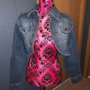 Cute cropped denim jacket.  3x plus. Worn twice